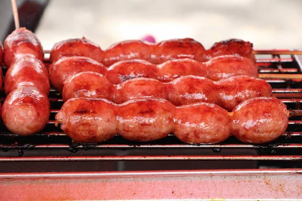 Grillwurst asiatisch lecker beim Streetfood — Stockfoto