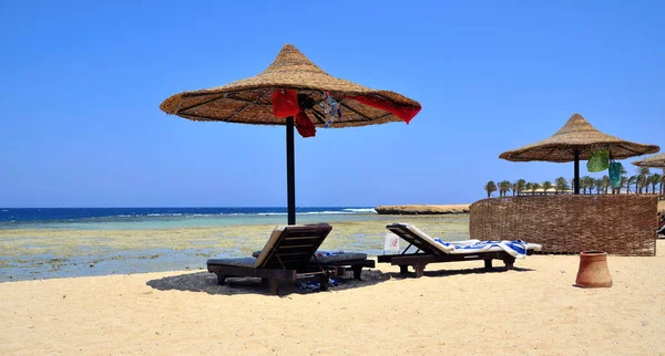 Marsa Alam Egypt海滩伞 — 图库照片