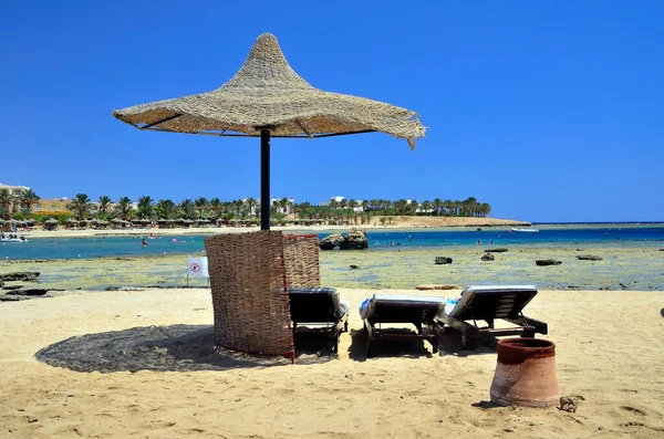 Marsa Alam Egypt海滩伞 — 图库照片