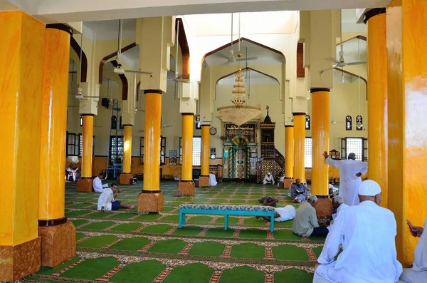 Quseir Egypt August Unidentified Muslims Relax Afternoon Prayers Takiwa Mosque — 스톡 사진