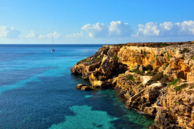Trapani ilinin Favignana adası Sicilya İtalya