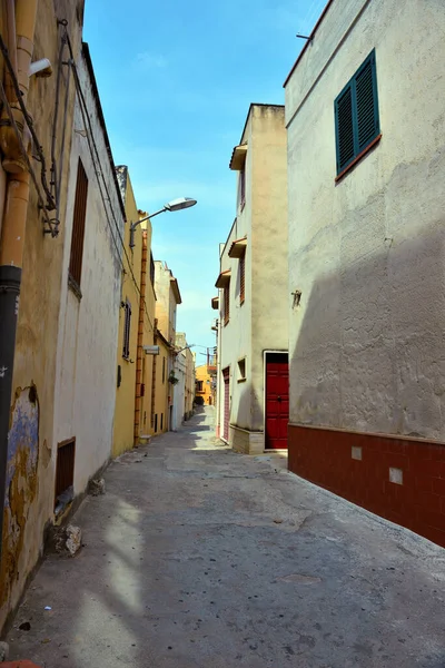 Характерные Пастельные Дома Рядом Портом Скака Сицилия — стоковое фото