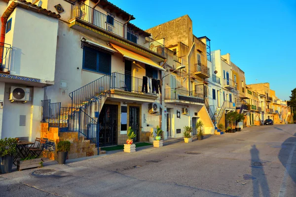 Karakteristiska Pastellfärgade Hus Nära Hamnen Sciacca Sicilien Italy — Stockfoto