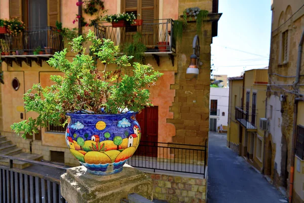 Charakteristická Váza Jako Pouliční Nábytek Sciacca Sicílii Itálie — Stock fotografie