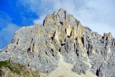Dolomitler, İtalya 'da Latemar (obereggen) dağı