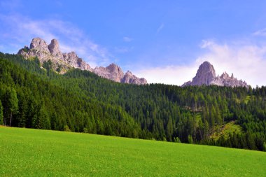 İtalya 'yı terk etmek için dolomitik yol