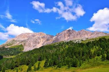 Dolomitler, İtalya 'da Latemar (obereggen) dağı