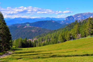 Dolomitler, İtalya 'da Latemar (obereggen) dağı