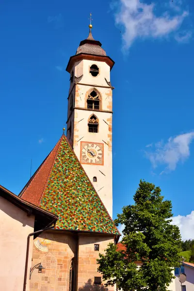 Iglesia Parroquial Nova Ponente Alto Adige Italia — Foto de Stock