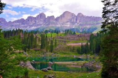 Carezza Gölü Dolomiti alto adige İtalya