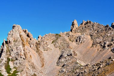 İtalya 'yı terk etmek için Pisa latemar (predazzo pampeago) kulesine doğru atlıyor.
