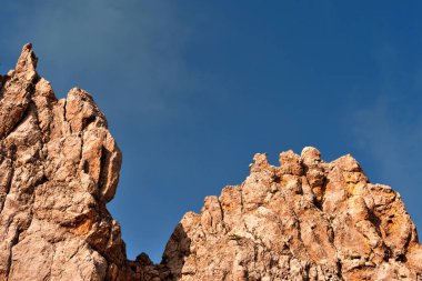 İtalya 'yı terk etmek için Pisa latemar (predazzo pampeago) kulesine doğru atlıyor.