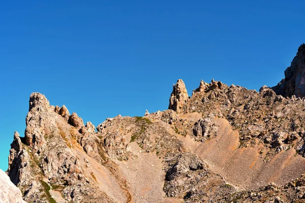 Скачки Башне Убежища Пизы Latemar Predazzo Pampeago Dolomites Alto Adige — стоковое фото