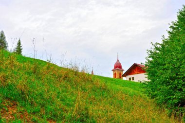 Madonna di Pietralba, 1520 m Nova Ponente İtalya 'da yer alan Güney Tyrol' daki ana sığınaklardan biri.
