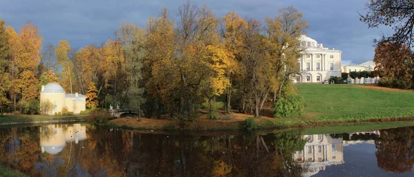 Pavlovsk parque panorama — Fotografia de Stock
