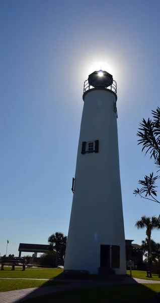Güneşli bir deniz feneri objektifinden - 2