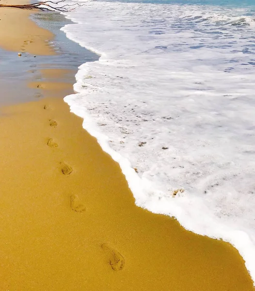 Schöner Strand am Meer — Stockfoto