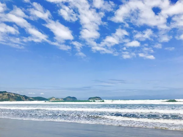 Bella spiaggia di mare — Foto Stock