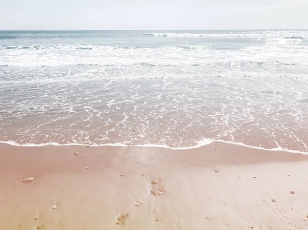 Schöner Strand am Meer — Stockfoto