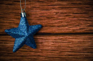 mavi parlayan yıldız