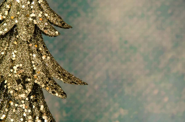 Feliz árbol de Navidad —  Fotos de Stock