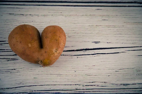 Potato heart shape — Stock Photo, Image