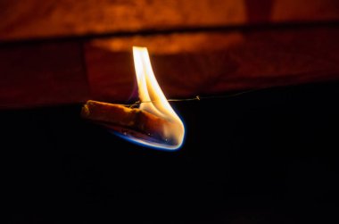 uçan gökyüzü fener üzerinde ateş 