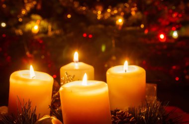 mum yakma ile advent çelenk dekorasyon