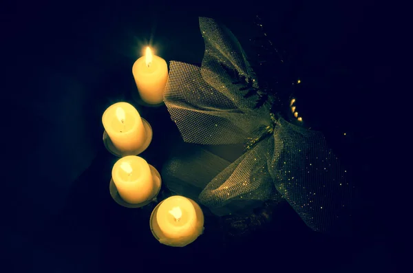 Décoration de l'Avent avec quatre bougies — Photo