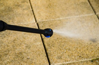 su jeti ile teras temizliği