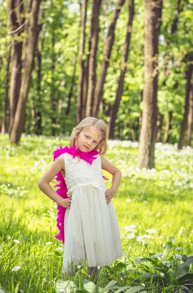 Girl model in white dress — Stock Photo, Image