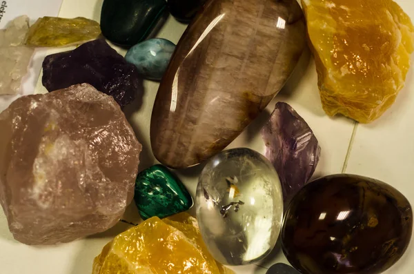 Mix barevných drahých kamenů — Stock fotografie