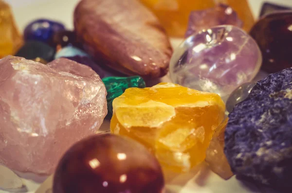 Mezcla de piedras de gema de colores — Foto de Stock