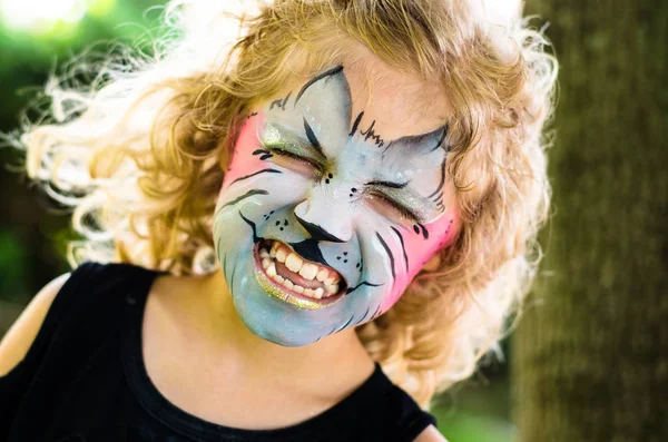 Menina Loira Com Pintura Facial Gato — Fotografia de Stock