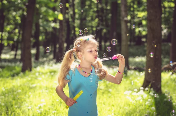 Having fun with bubbles — Stock Photo, Image