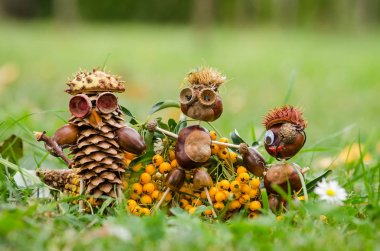 Mısır ve kabak poz kestane sevimli sonbahar şekil yapılmış