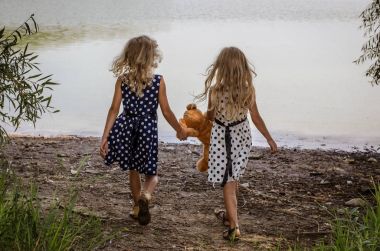 oyuncak ayı oyuncak çocuklarla