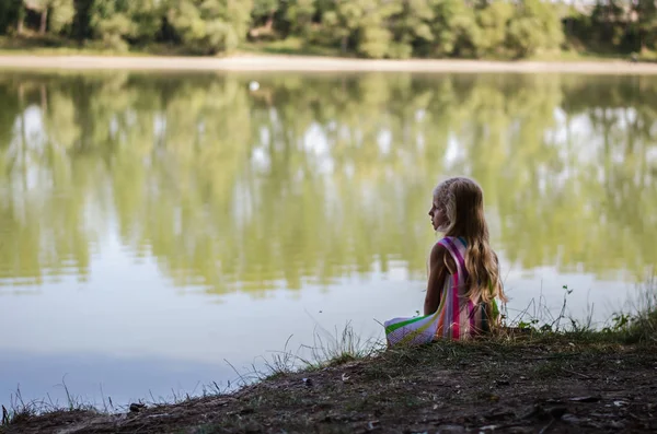 nehir sessizlik zevk