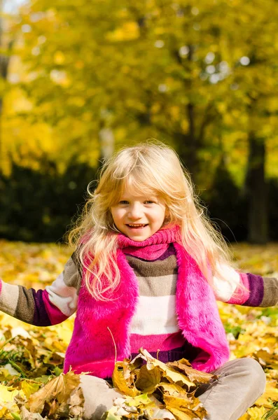 Beautiful Blond Long Haired Girl Autumn Park Throwing Colorful Fall — Stock Photo, Image