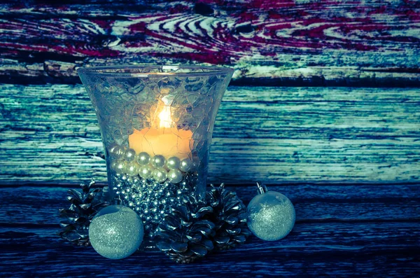 Hořící svíčky s vánoční atmosférou — Stock fotografie