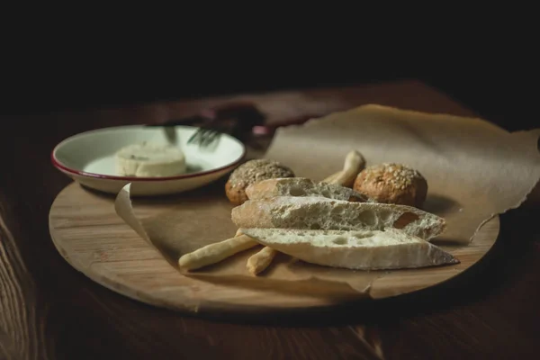 Büyük ekmek tabağı