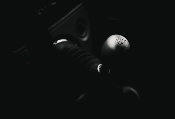 Arabada manuel şanzıman