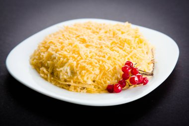 Mayonezli tatil salataları.