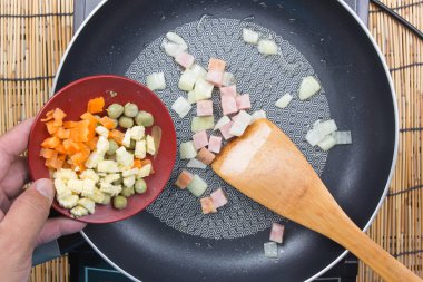 Sebze dilim koyarak Şef kaydırmak için