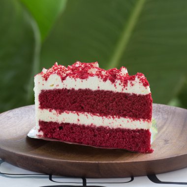 çilek layer cake