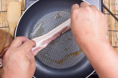 Şef pastırma tavada kızartma