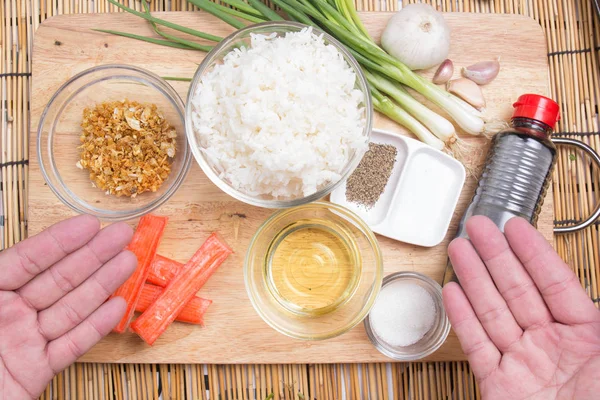 Ingredient dari nasi goreng bawang putih — Stok Foto