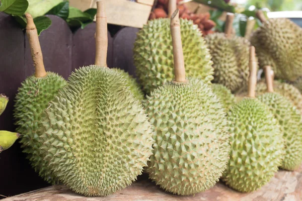 Durian on the market — Stock Photo, Image