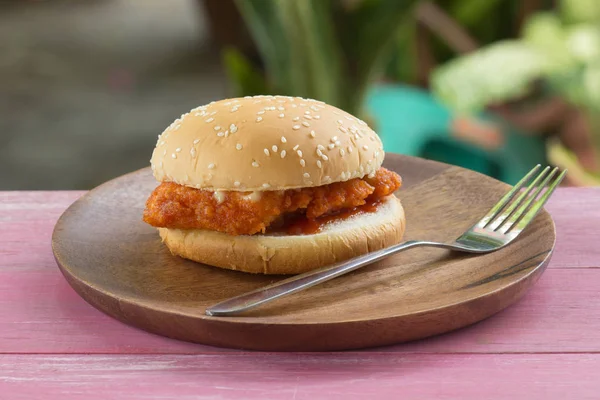 Spicy Chicken Burger — Stock Photo, Image