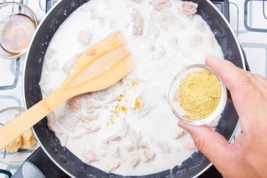 Yemek pişirmek için Şef yeşil köri tozu